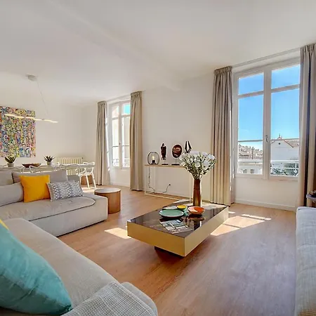 Immogroom - Magnificent 180m Duplex - Parking - Air Conditioning Apartment Cannes