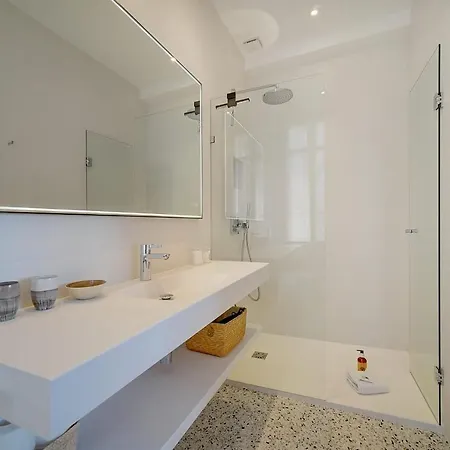 Immogroom - Magnificent 180m Duplex - Parking - Air Conditioning Apartment Cannes