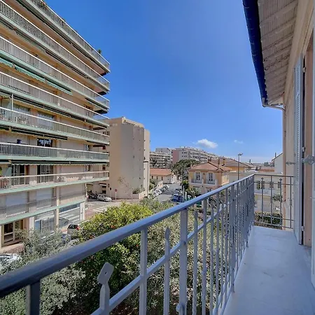 Immogroom - Magnificent 180m Duplex - Parking - Air Conditioning * Κάννες