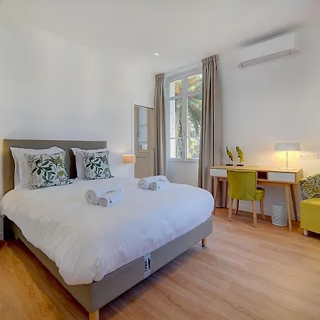 Immogroom - Magnificent 180m Duplex - Parking - Air Conditioning * Cannes