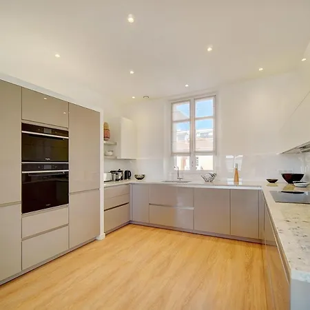 Διαμέρισμα Immogroom - Magnificent 180m Duplex - Parking - Air Conditioning Κάννες